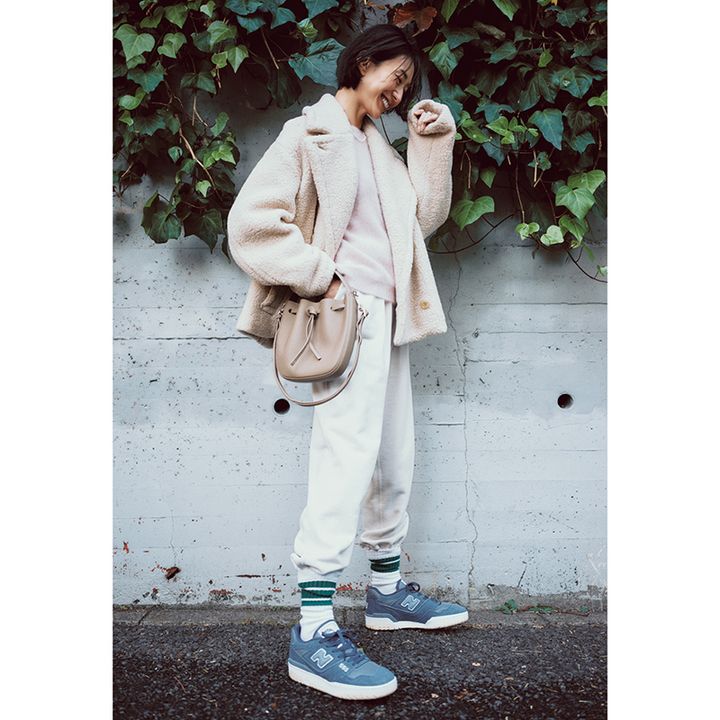 白パンツコーデ