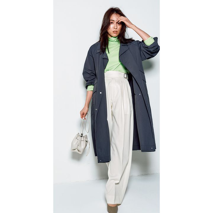 白パンツコーデ