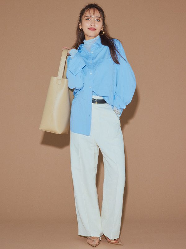 白パンツコーデ