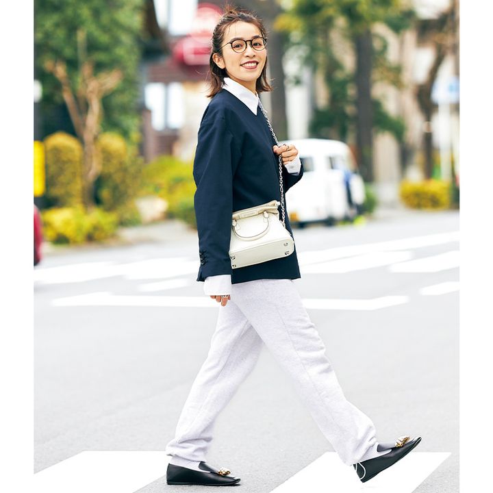 白パンツコーデ