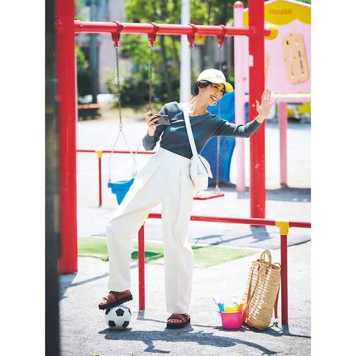 白パンツコーデ