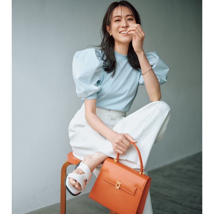 白パンツコーデ