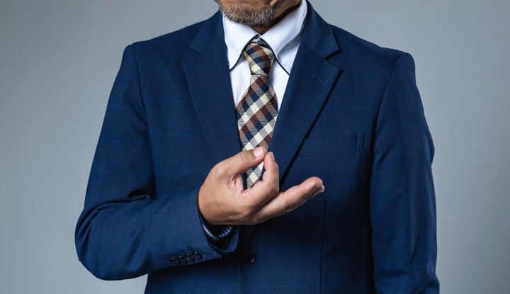 「お金持ちに見える人」はどんな“上半身”？