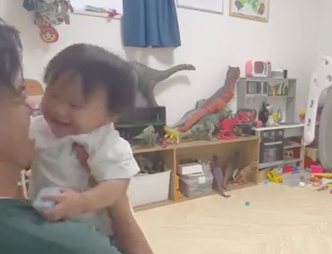 3人から同時においでと呼ばれたら…1才ベビーはどうする！？！