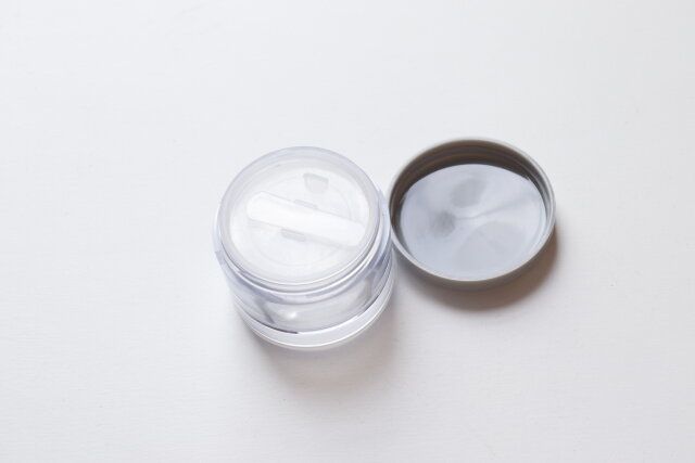 ダイソー クリームケース（ヘラ＆中フタ付、2個） 構造