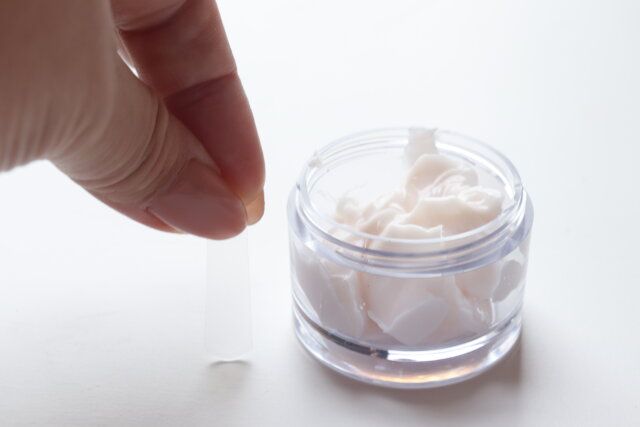 ダイソー クリームケース（ヘラ＆中フタ付、2個） ヘラの大きさ