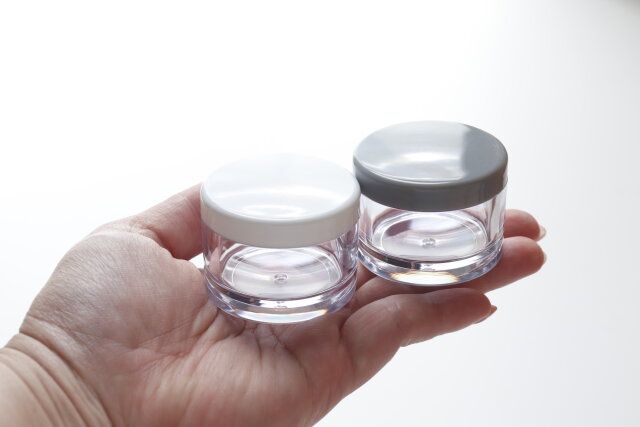 ダイソー クリームケース（ヘラ＆中フタ付、2個）