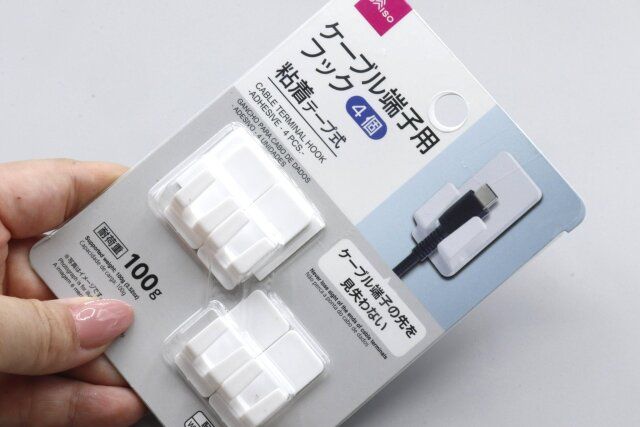 ダイソーのケーブル端子用フック