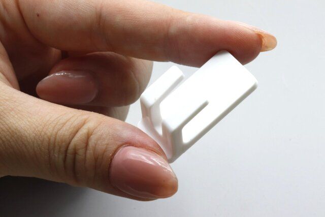 ダイソーのケーブル端子用フック