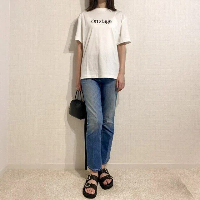 大人女子のロゴTシャツNGコーデ