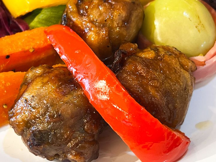 「ぶどうの定食」の「ピオーネの肉巻き～酢豚風～」