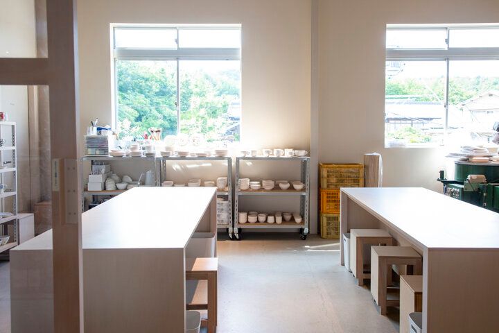 陶磁器メーカーが手がける、岐阜・土岐の「KOYO BASE」で、うつわの魅力を体感