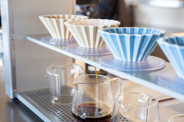 陶磁器メーカーが手がける、岐阜・土岐の「KOYO BASE」で、うつわの魅力を体感