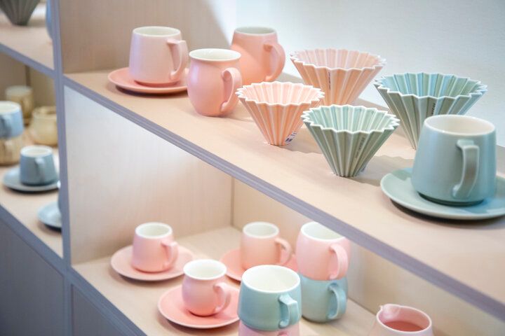 陶磁器メーカーが手がける、岐阜・土岐の「KOYO BASE」で、うつわの魅力を体感