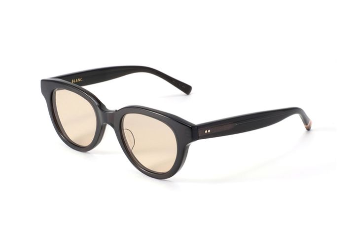 【物理的な日焼け対策】「メガネ＆フェイスカバー編」美容エディターの愛用品を紹介！