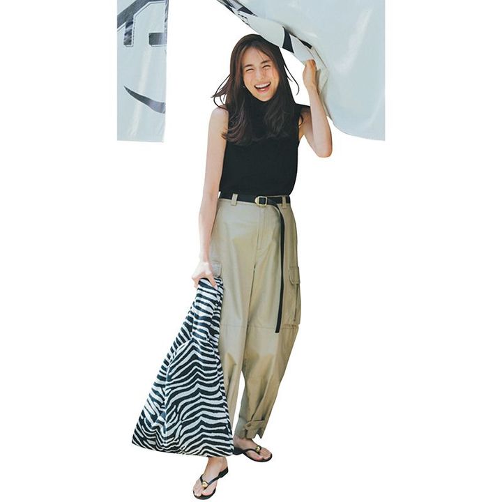 ゆるパンツはベルトがポイント