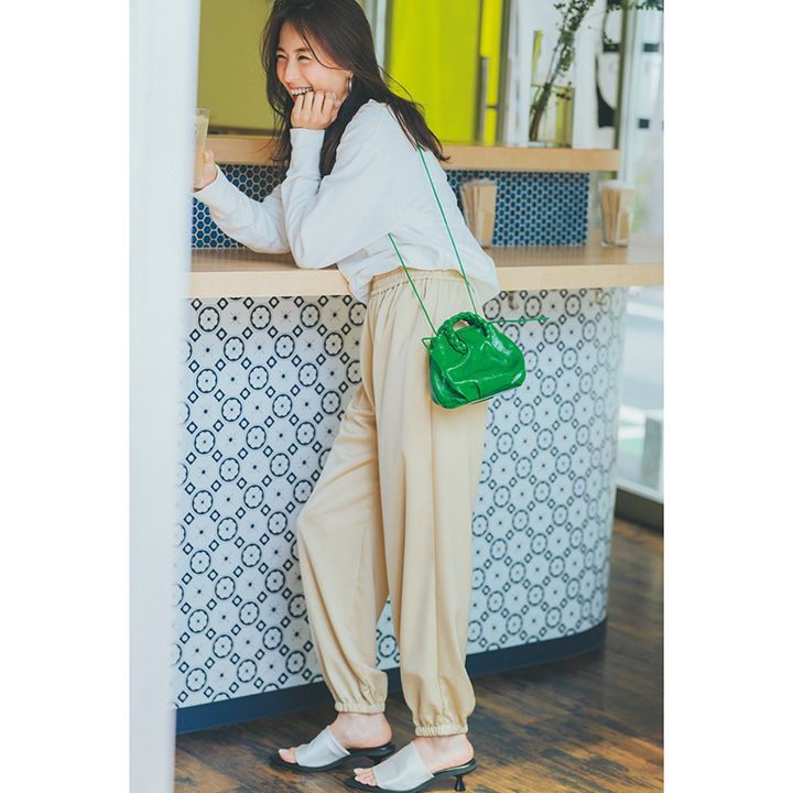 女っぽ淡色ジョグパン