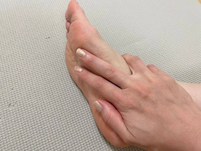 脱いだら、しっとり フットマスクを使用した足裏