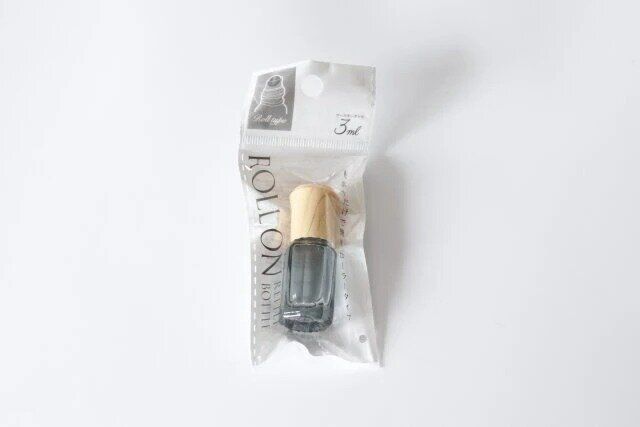 セリア ガラスローラーボトル ミニサイズ ウッド調 パッケージ