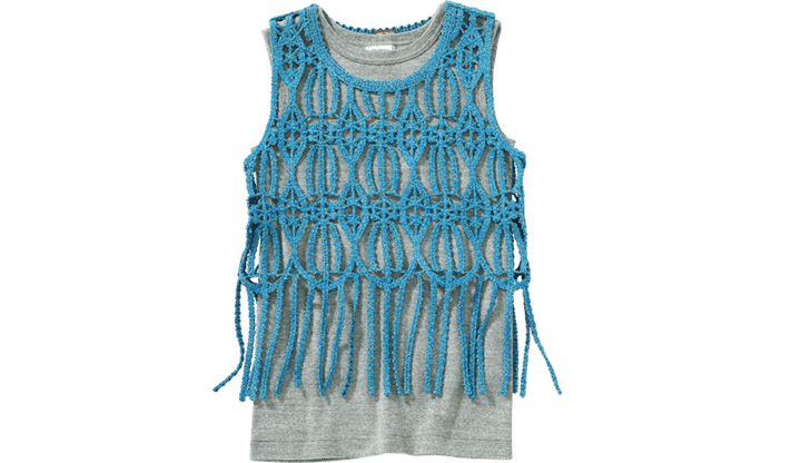 リズミカルな透けで脱シンプルを狙う