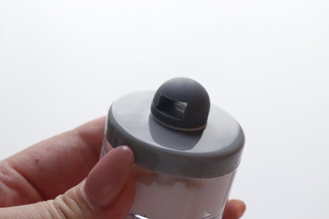 ダイソー スパチュラ＆ピンセットスタンド（丸型、4個） 設置