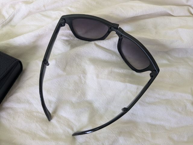 折り畳みサングラス