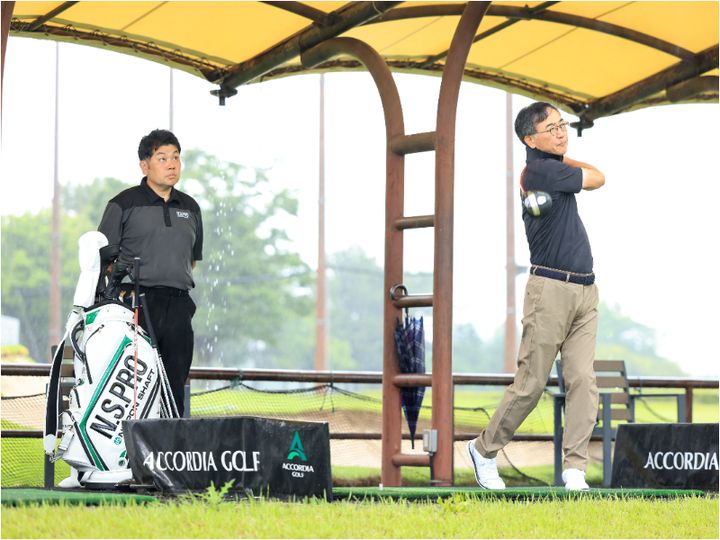 作家・池井戸潤さんが話題の“飛びシャフト”を本気試打！その性能は…!?