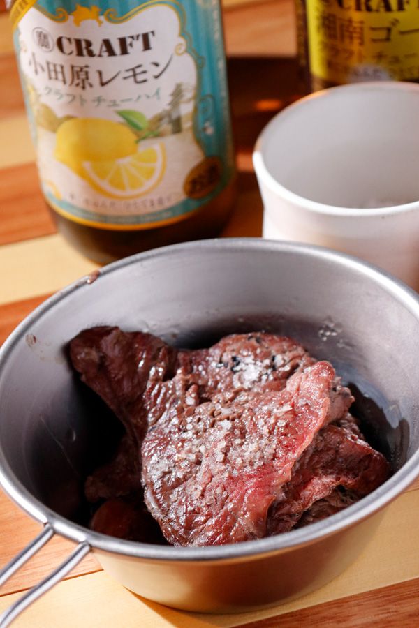 車中泊ではなく…車上泊!?女性キャンパーのソロスタイルがカッコよすぎる…！【人気記事】