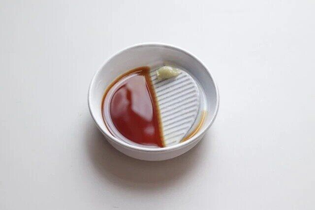 ダイソー 粉引刺身醤油大皿（約9cm×H2.6cm） 食器