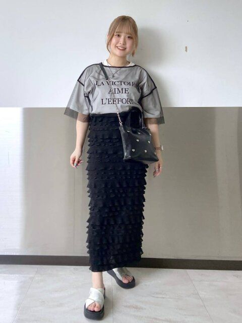 黒スカートのコーデ5