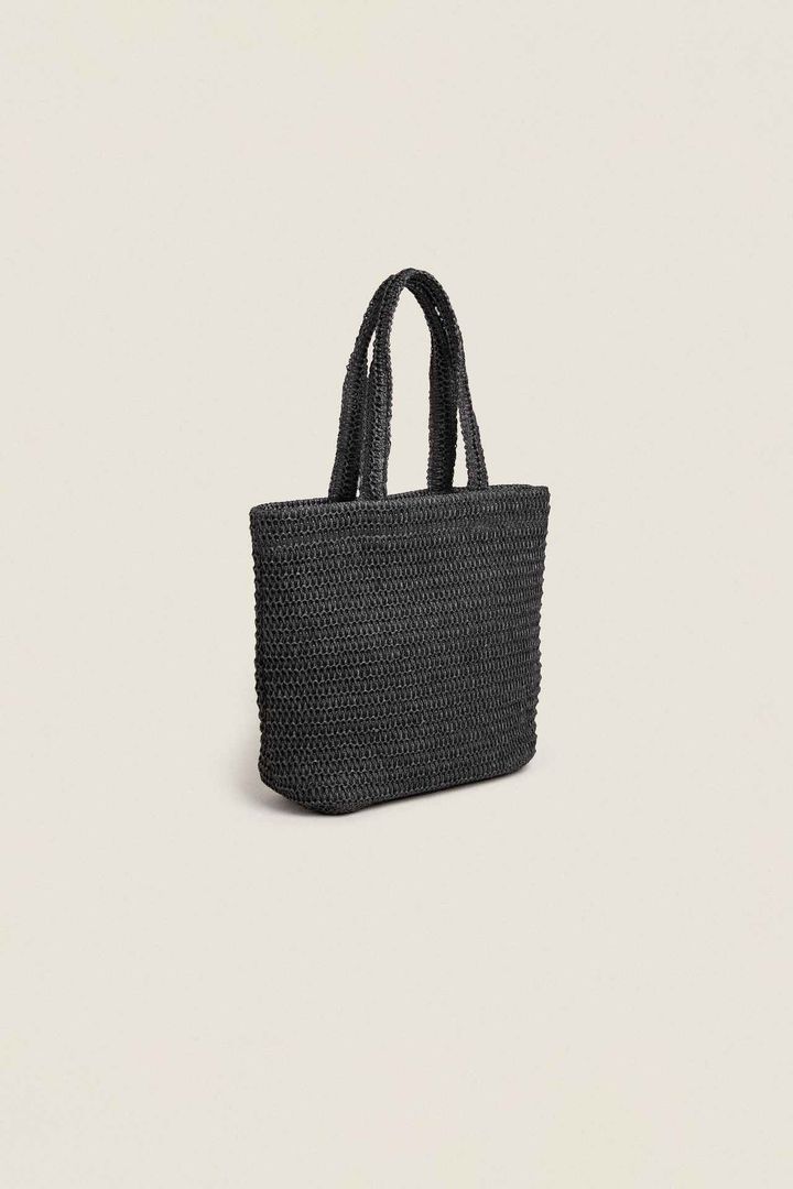 画像2: 出典：ZARA