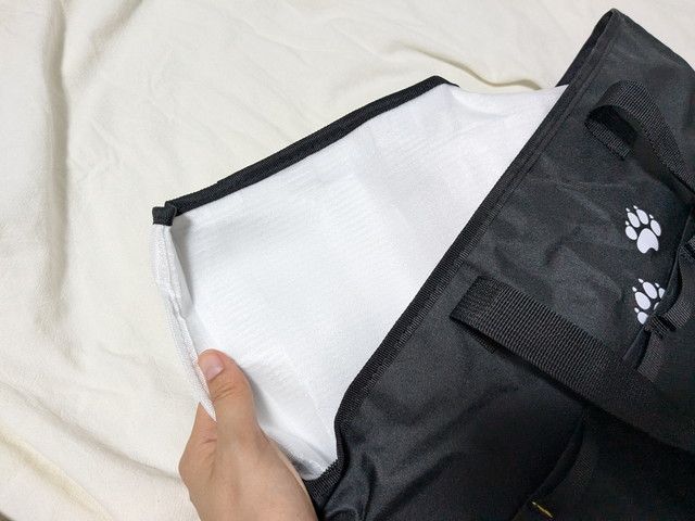 取り外しせる保冷シート