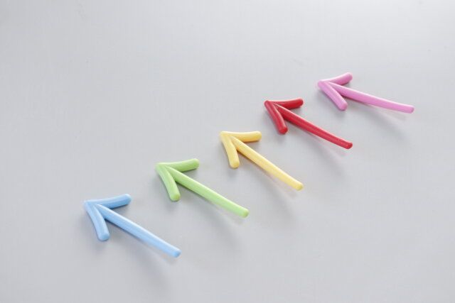 セリアの5色入った矢印マグネット 5P