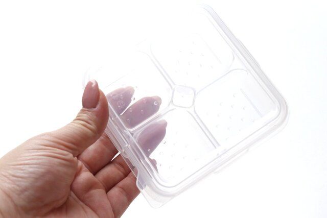 セリア 全体ムラなく温めできるおかずトレー6号カップ用