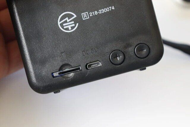 ダイソー レトロスピーカー（ミニ） SDカード