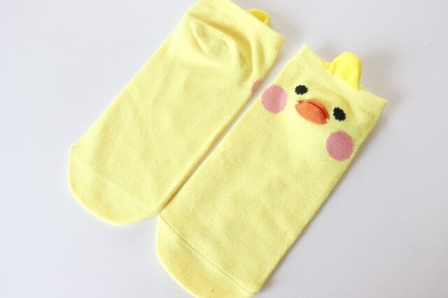 ダイソー アニマルソックス（ショート丈、ニワトリ、ヒヨコ、インコ） インコ