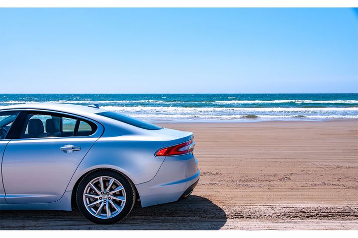 海に行くとき乗りたい《国産車》