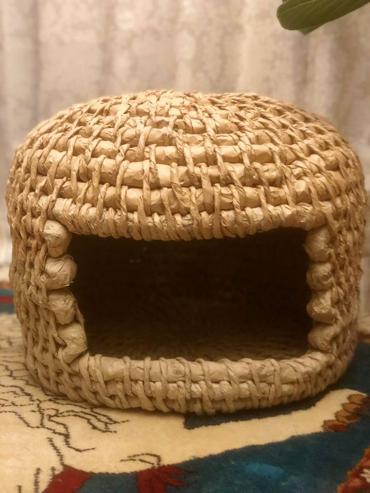 Amazonの緩衝材で作った猫ちぐら