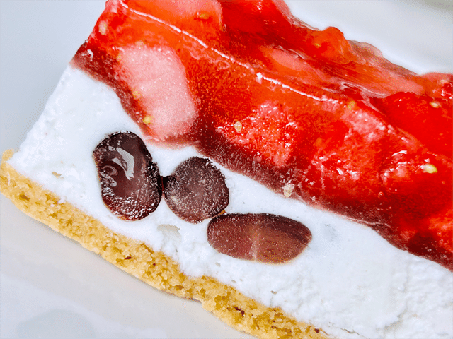 「凍ったまま食べるいちご小豆タルト」側面