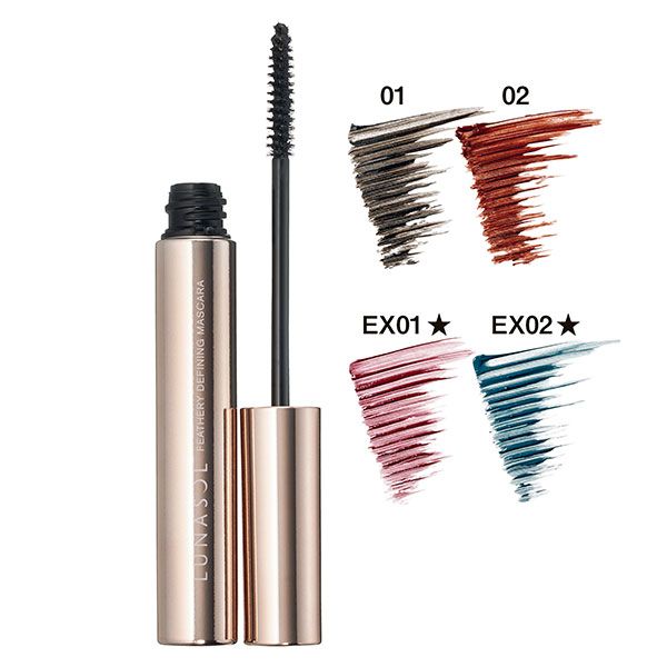 フェザリーディファイニングマスカラ