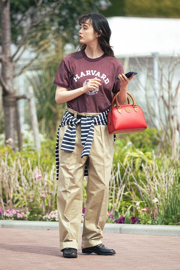 【最高気温34度】のTシャツコーデ14選。猛暑でも楽しめるおしゃれな“パンツ”スタイルを集めました