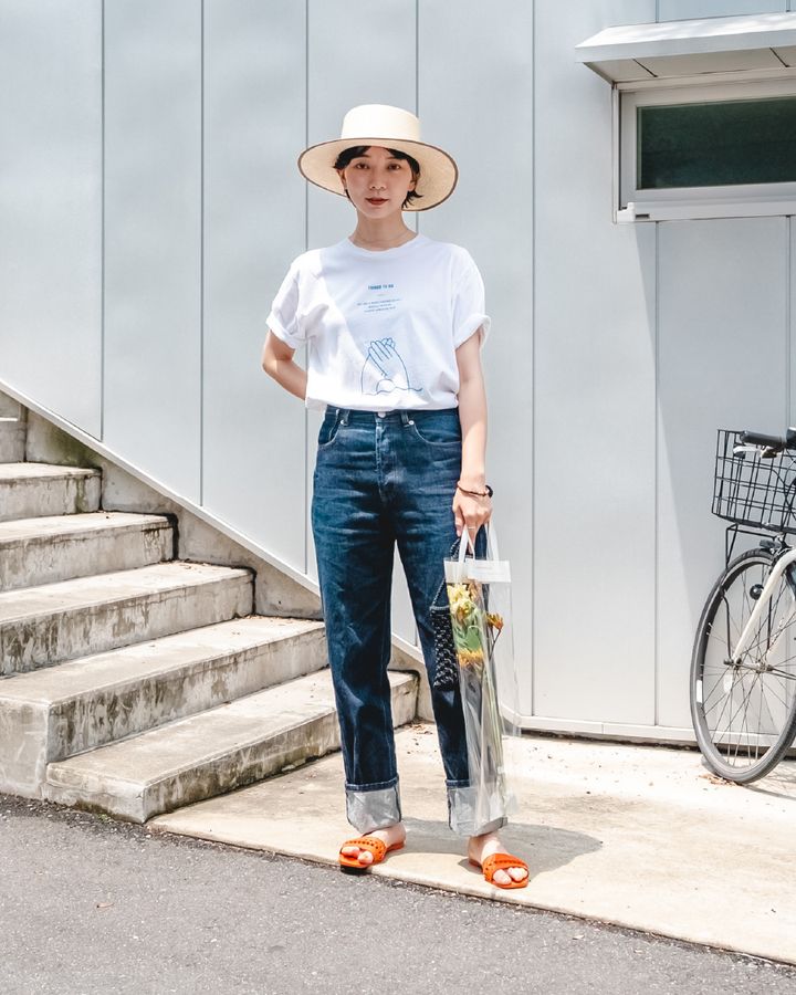 【最高気温34度】のTシャツコーデ14選。猛暑でも楽しめるおしゃれな“パンツ”スタイルを集めました