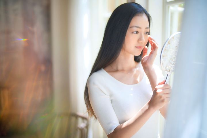 マッチングアプリは若い人が有利…？