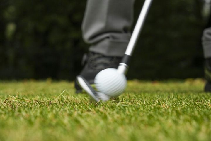 アプローチは振り幅で調節するのはNG！どう打つのが正解？プロコーチが解説