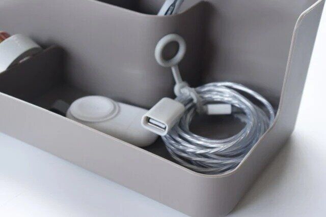 ダイソー 5分割整理箱 使用例 下段 サイズ感