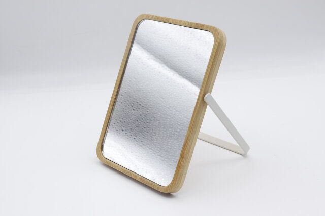 ダイソー 竹製スタンドミラー