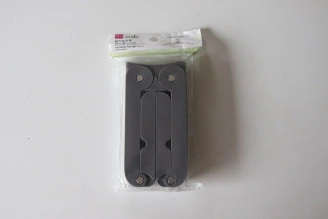 ダイソー 折りたたみハンガー（2本、A） パッケージ