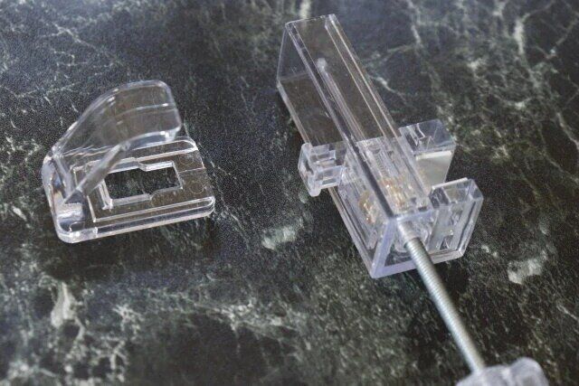 ダイソー 縦にも横にもはさめるかもいフック フック 付け替え