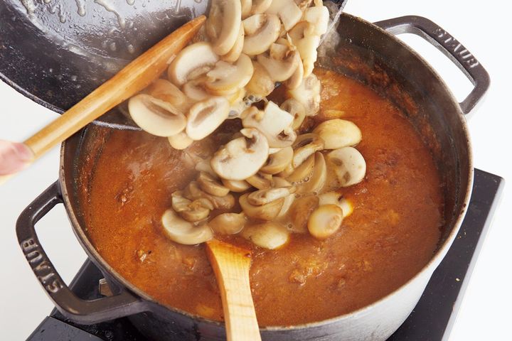マッシュルームを炒める