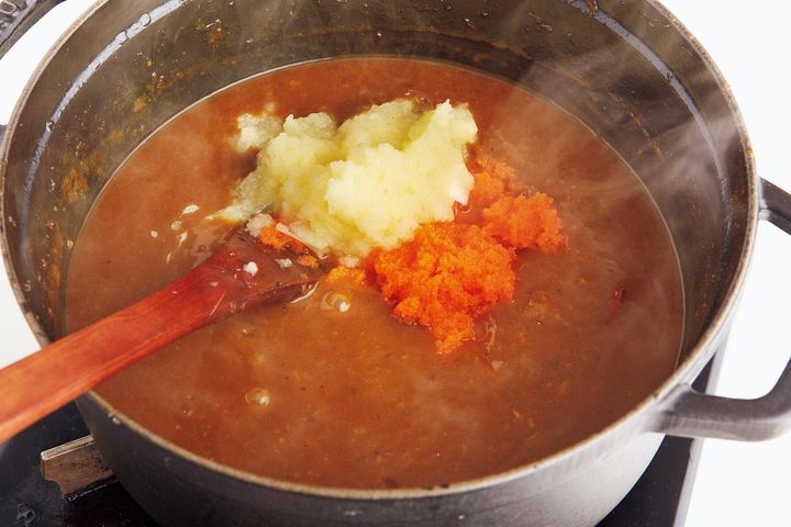 トマトを加える